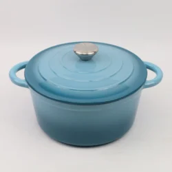 Чавунна каструля з емальованим покриттям та кришкою (24 см)