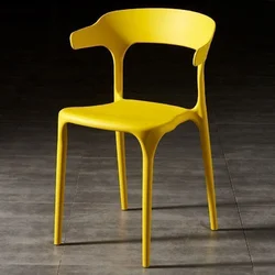 Стілець кухонний пластиковий сучасний, суцільнолитий