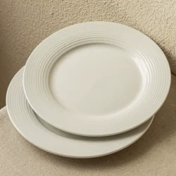 Керамічна обідня тарілка з рельєфним краєм 27 см