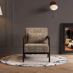 Крісло для вітальні в стилі Wabi-sabi з дерев’яним каркасом