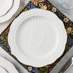 Керамічна тарілка в стилі бароко 15,5 см