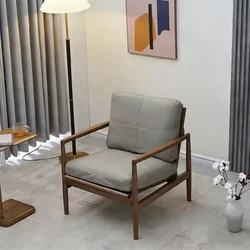 Крісло для вітальні, скандинавський стиль, масив горіху, екошкіра сіра