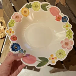 Керамічна глибока тарілка з квітковим розписом 23 см