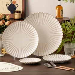 Керамічна тарілка в японському стилі з рельєфним дизайном, фарфор 28 см