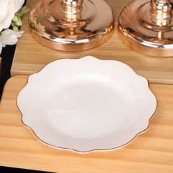 Керамічна тарілка у стилі Пномпень із золотим ободом, декоративна форма «квітка» 15 см