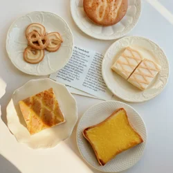 Французька десертна тарілка керамічна з рельєфним візерунком, 5 видів