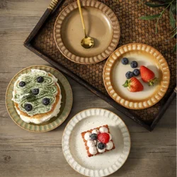 Керамічна тарілка з рельєфом ретро стиль для десертів та сервірування