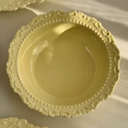 Керамічна тарілка в французькому стилі з рельєфним візерунком 3 види