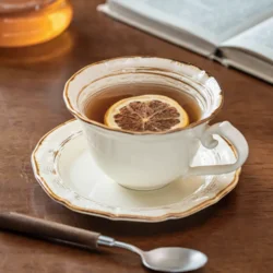 Вінтажна керамічна кавова чашка з блюдцем та ложкою в римському стилі 280 мл