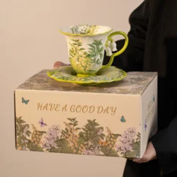 Набір керамічної кавової чашки з блюдцем «Весняний бриз» у французькому ретро-стилі з подарунковою коробкою