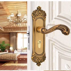 Дверна ручка з врізним замком (без циліндра) у класичному стилі, антична латунь + комплект петель