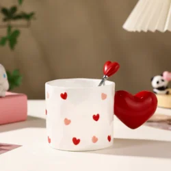 Керамічна кружка з ручкою у формі серця та ложкою, 401–500 мл