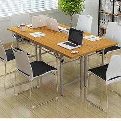 Офісний конференц-стілець на металевих полозах з м’яким сидінням