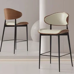 Барний стілець з м’яким сидінням та спинкою, металевий каркас, висота сидіння 75 см