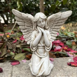 Декоративна статуетка ангела з крильми для саду або дому