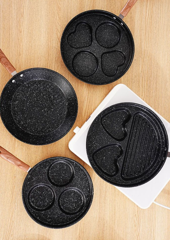 Сковорода для яєць та сніданків з формами (антипригарна)