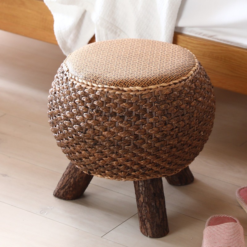 Плетений табурет з ротанга на трьох ніжках, 43×43×38 см, натуральний, круглий пуф у ретро стилі