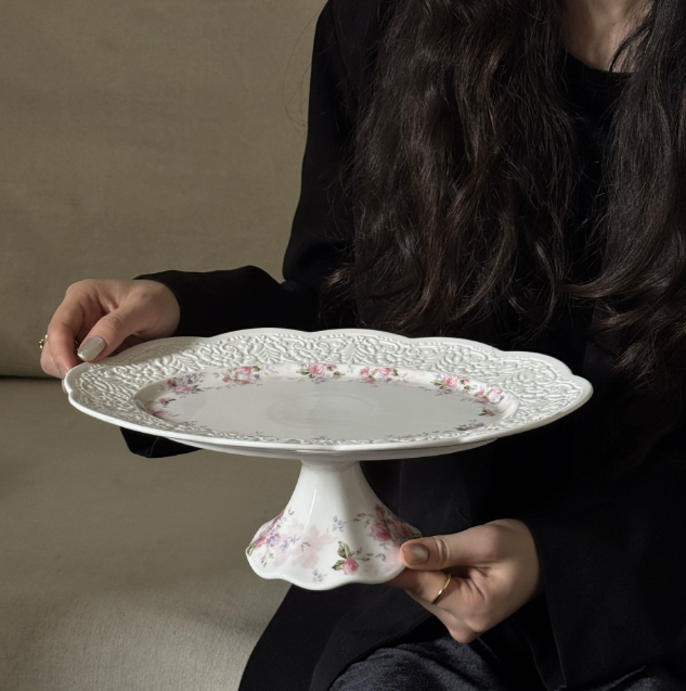 Тарілка овальна висока «Пелюстки та листя»