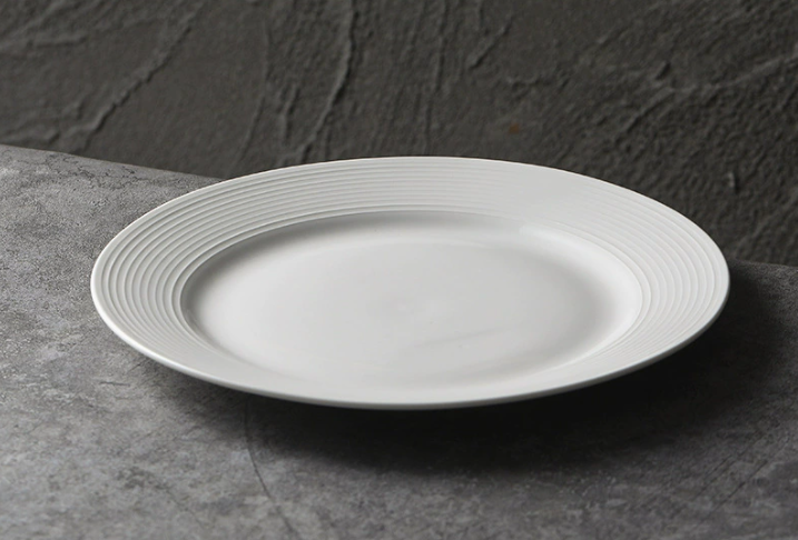 Керамічна тарілка в сучасному стилі 10 смуг