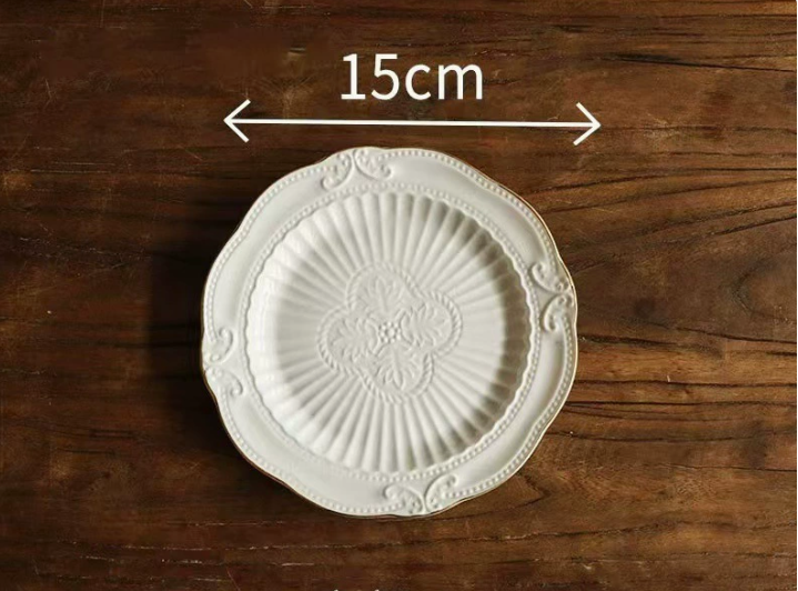 Керамічна десертна тарілка в ретро-стилі 15 см золота кайма