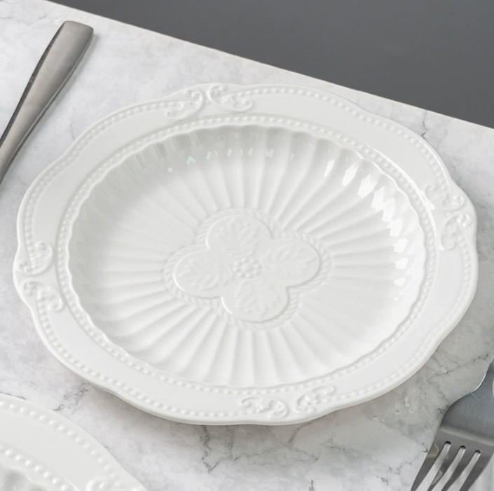 Керамічна тарілка в стилі бароко 20.5 см