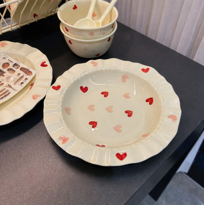 Керамічна тарілка “Love” з сердечками