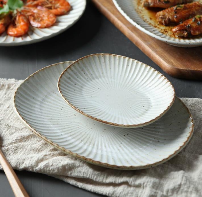 Овальне керамічне блюдо в японському стилі 15 см