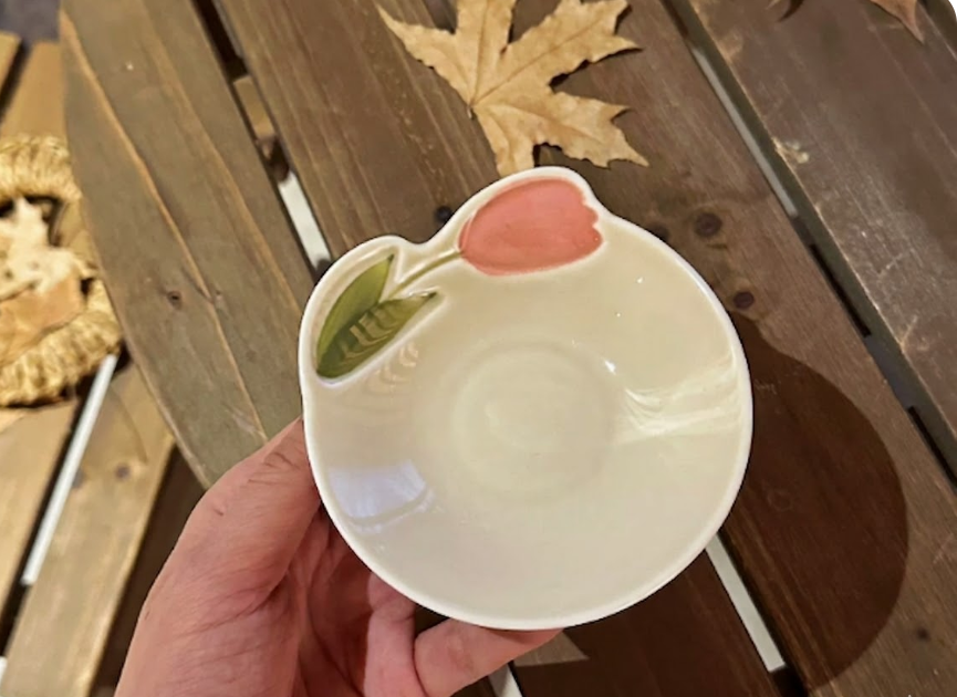 Керамічна глибока тарілка з тюльпаном 10 см