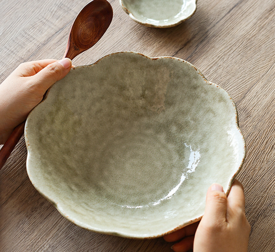 Керамічна глибока тарілка Linghua у японському стилі з хвилястим краєм 23,5 см