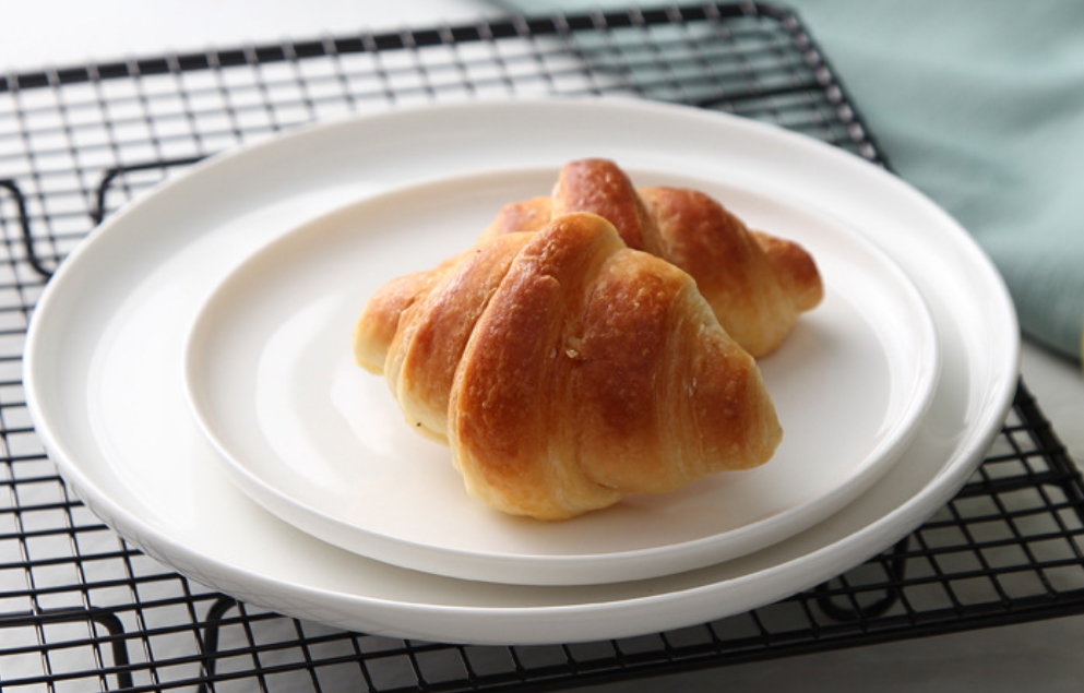 Керамічна біла тарілка для пасти та подачі страв 15 см