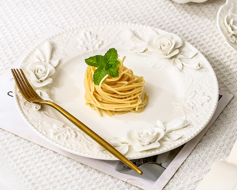 Керамічна тарілка з рельєфним квітковим орнаментом, європейський стиль ручної роботи 25,2 см