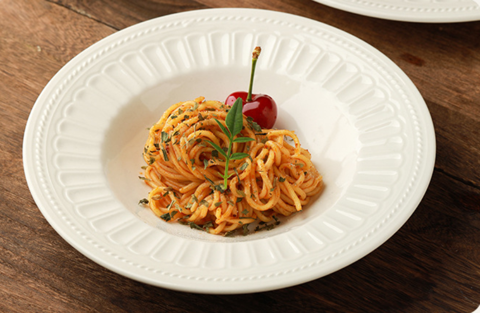 Керамічна супова тарілка з рельєфним краєм у європейському стилі 22 см