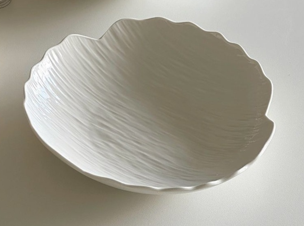 Керамічна глибока тарілка з текстурою дерева у скандинавському стилі