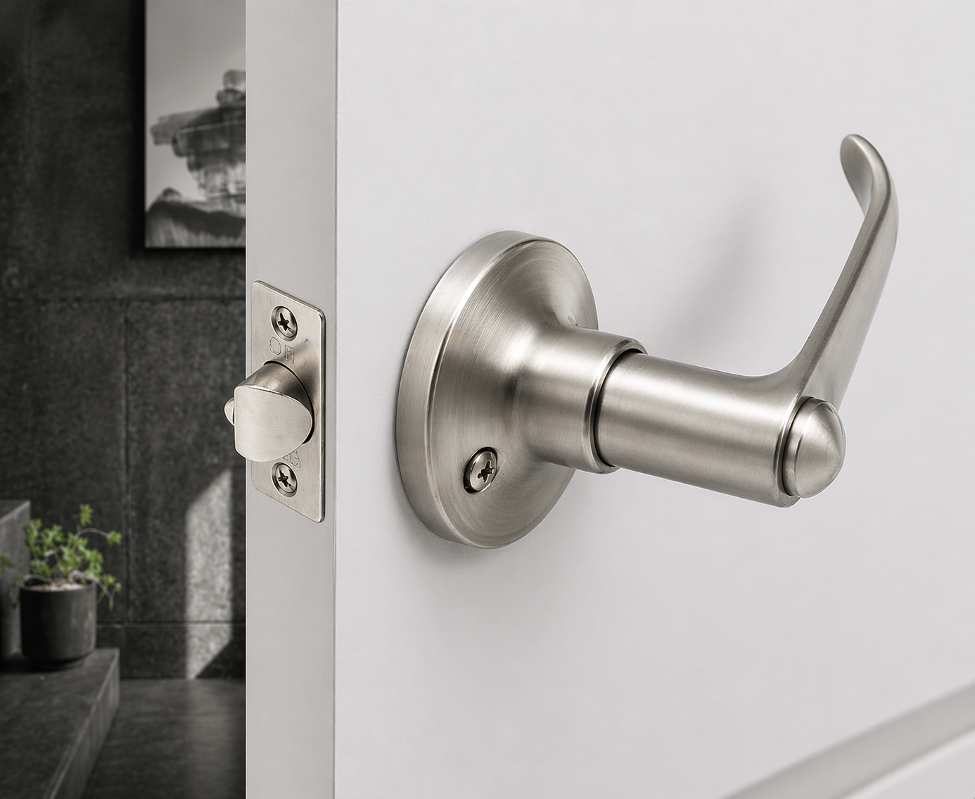 Дверна ручка з замком 806 (25–45 / 30–50 / 50–70 мм, алюмінієвий сплав, мінімалізм)
