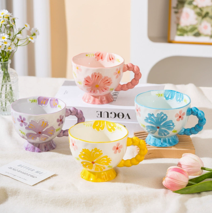 Керамічна кружка з квітковим розписом, дизайнерська чашка 480 мл