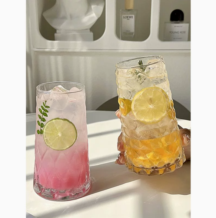 Скляна чашка з рельєфним візерунком, стильна кружка для напоїв