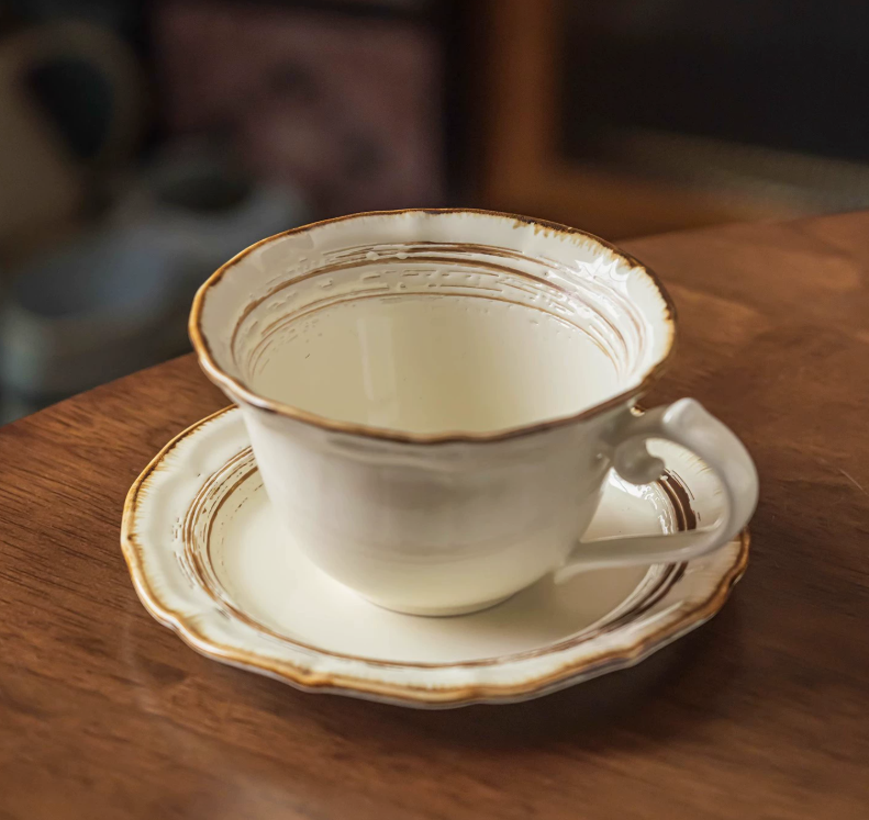 Вінтажна керамічна кавова чашка з блюдцем в римському стилі 280 мл