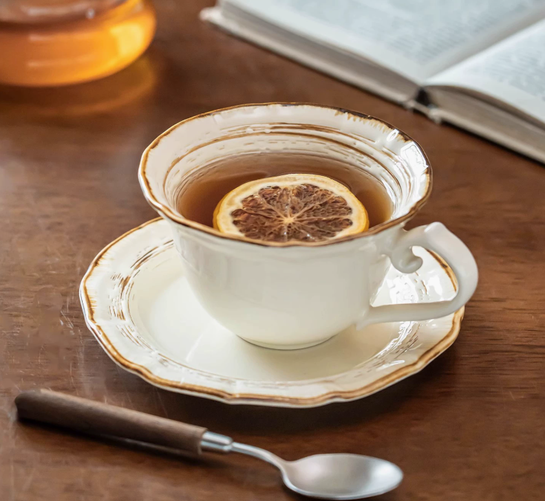 Вінтажна керамічна кавова чашка з блюдцем та ложкою в римському стилі 280 мл