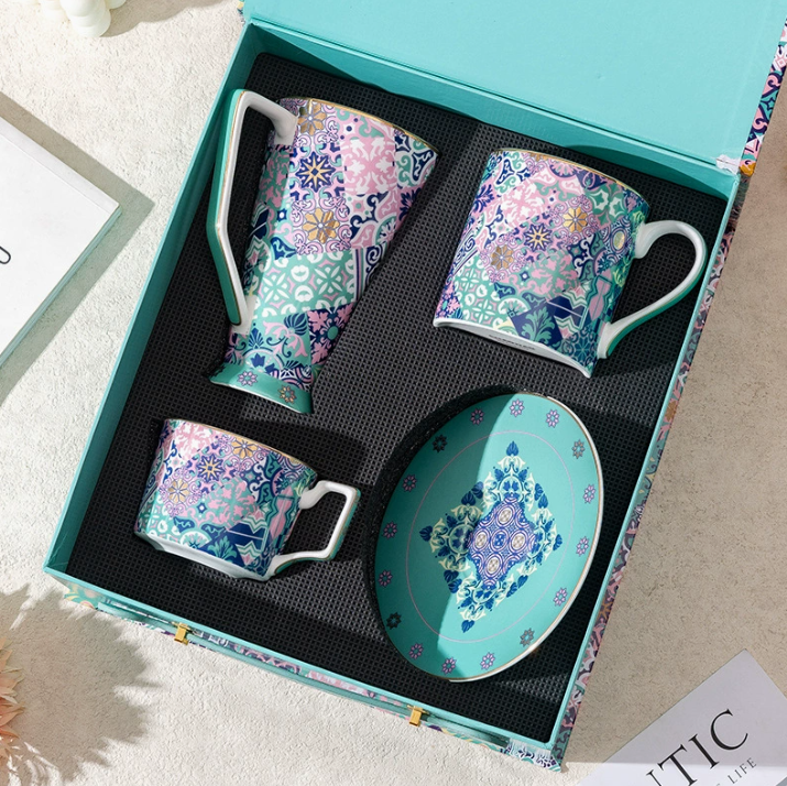 Набір керамічних кружок Digi Garden у подарунковій коробці 3 шт., з блюдцем