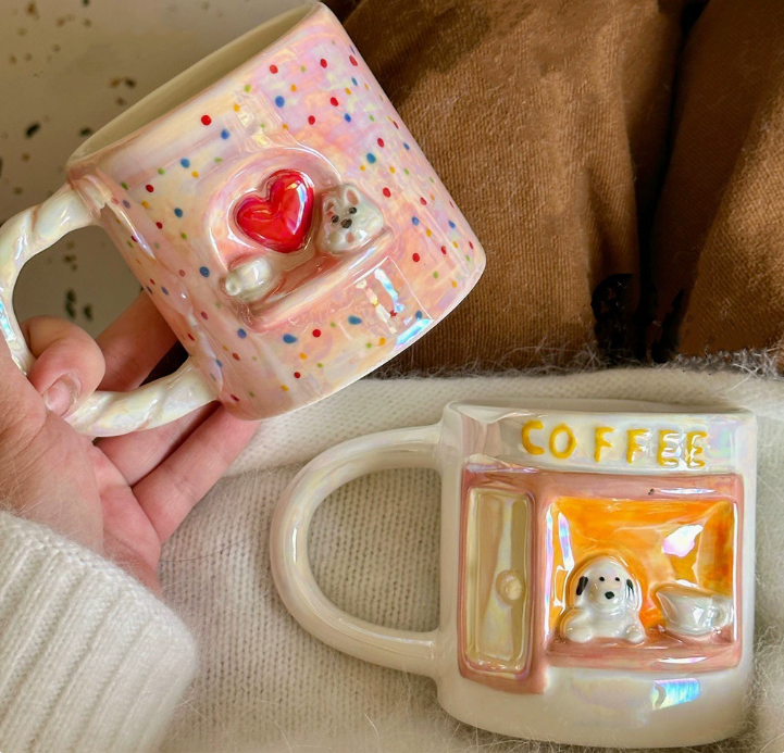 Керамічна кружка з рельєфним щеням та серцем