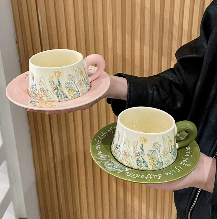 Керамічна чашка з блюдцем «Дзвіночок»