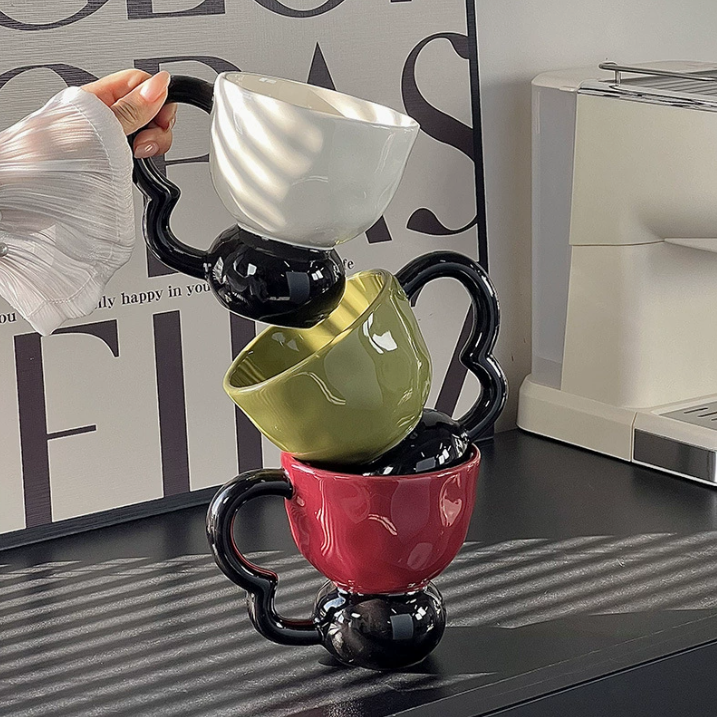 Керамічна чашка “B-подібна”, стильний акцент для сучасного інтер’єру