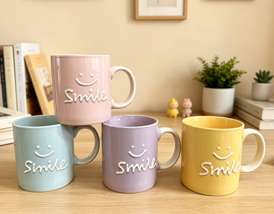 Керамічна кружка “Smile” з об’ємним декором, 401–500 мл