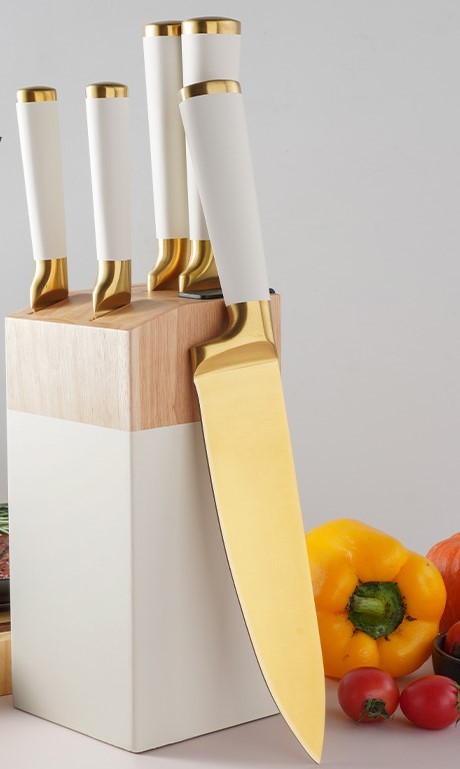 Набір кухонних ножів із золотим титановим покриттям