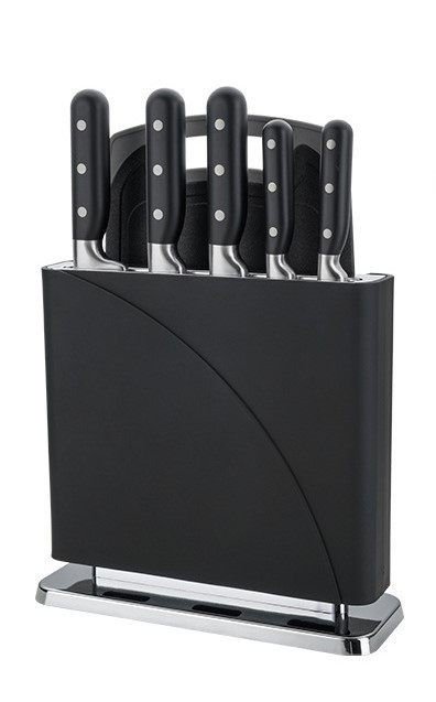 Набір ножів з нержавіючої сталі з дощечкою.