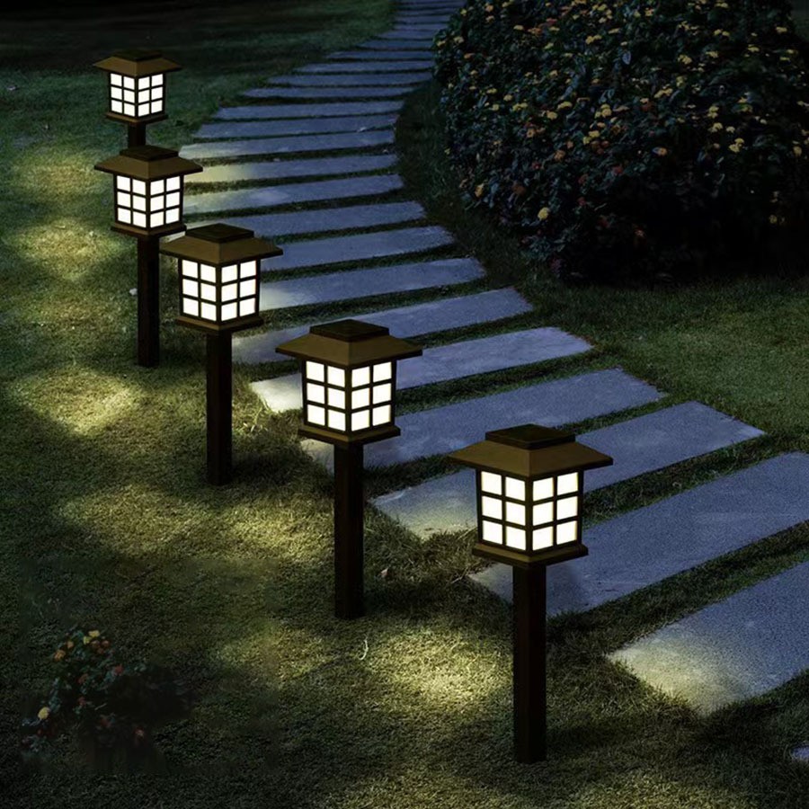 Садовий ліхтар на сонячній батареї 38 см, теплий білий