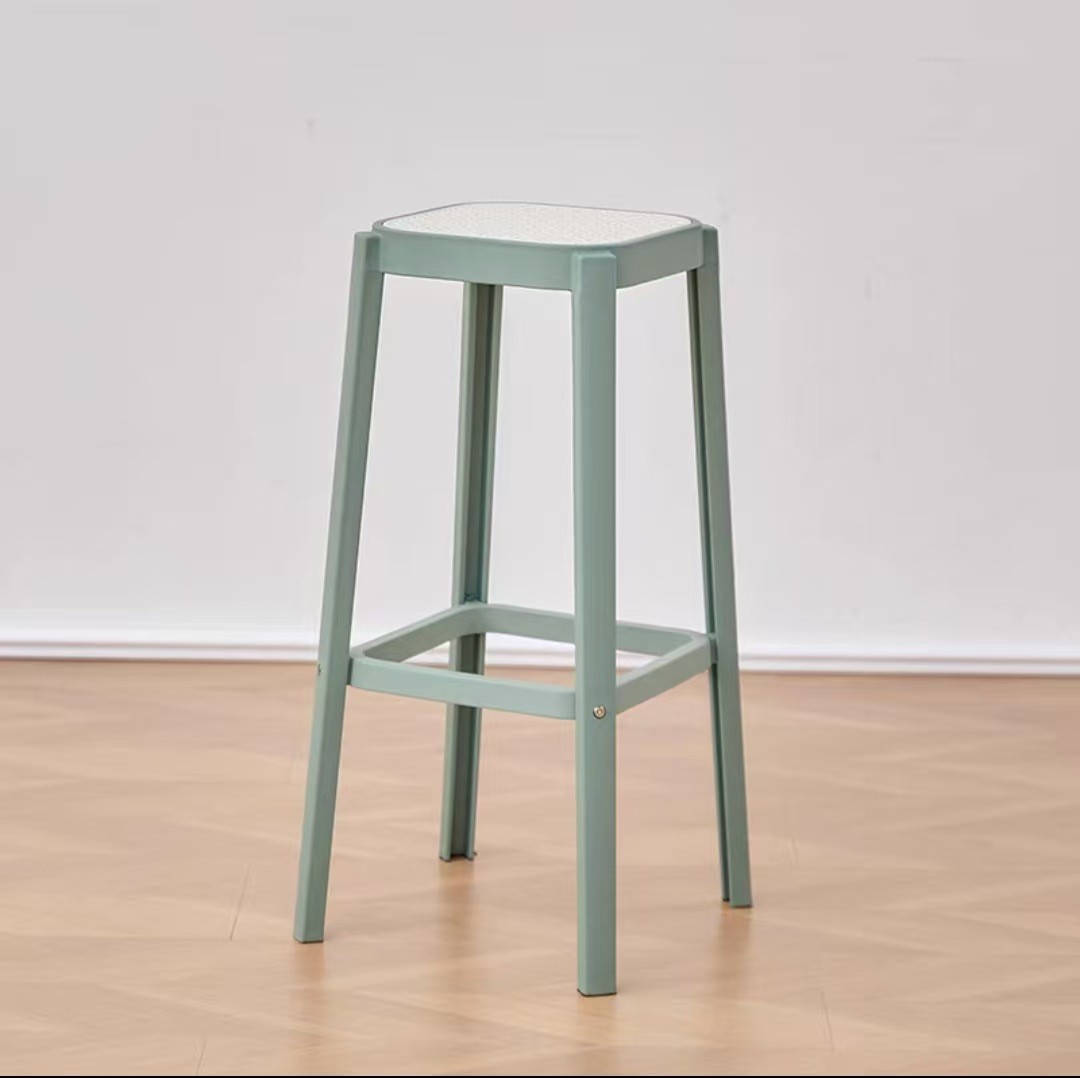 Барний стілець пластиковий мінімалістичний, висота сидіння 75 см