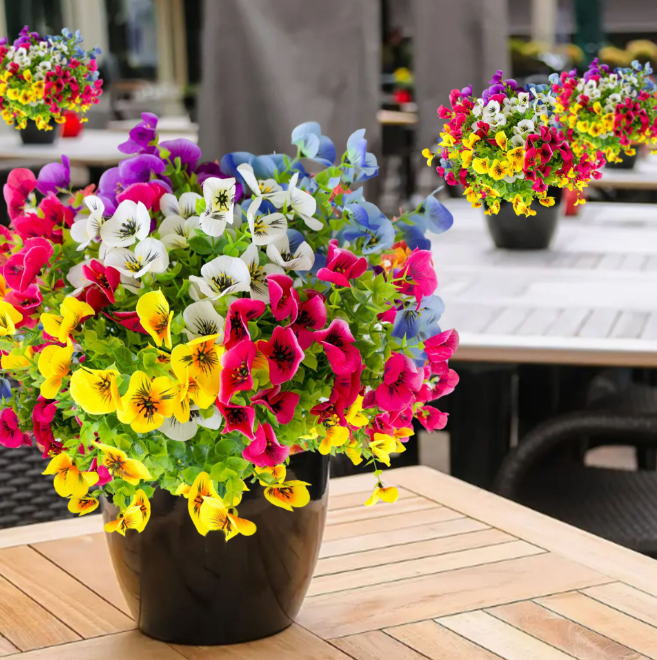 Штучний букет декоративних квітів для декору дому